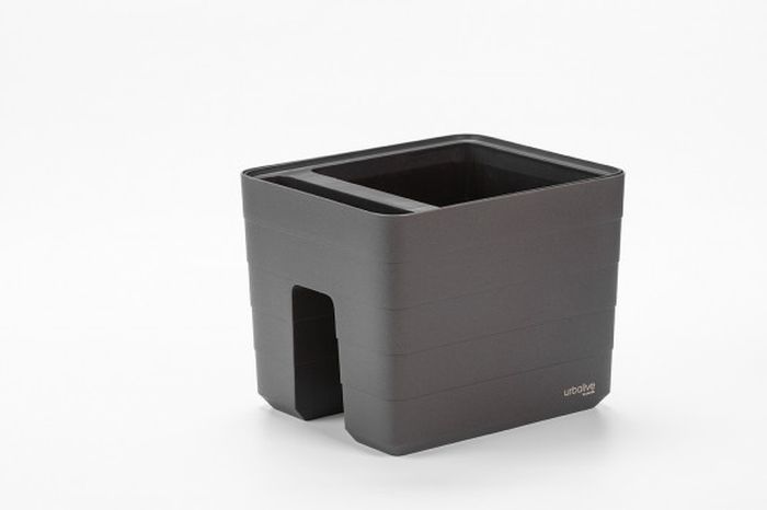 truhlík  30x26x26cm BERBERIS antracit, zábradlí, samozavl.