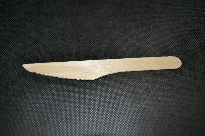 nůž jíd.16cm, 50ks, jednorázový, dřevo